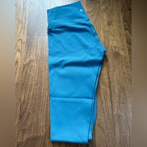 Lululemon wunder under Leggings, size 6, length 25”, blue/teal
